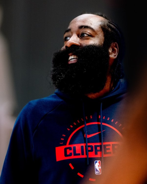Smile & Mùa mới đang đến gần một ngày khác! Ảnh đào tạo chính thức của Clippers: Harden & Daluo được liệt kê