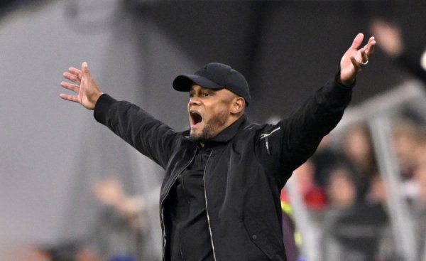Barack tin rằng Kompany có một phần thưởng cho người mới ở Bayern mùa trước, Eber: Pure vô nghĩa