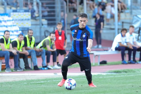 ASLANI: Không thể từ chối tham gia Inter Milan hồi đó. Cialis và Barrera là hình mẫu của tôi