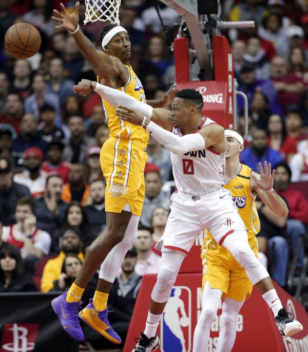 Howard: Lẽ ra Westbrook nên ở lại NBA. Tôi biết cảm giác đó 