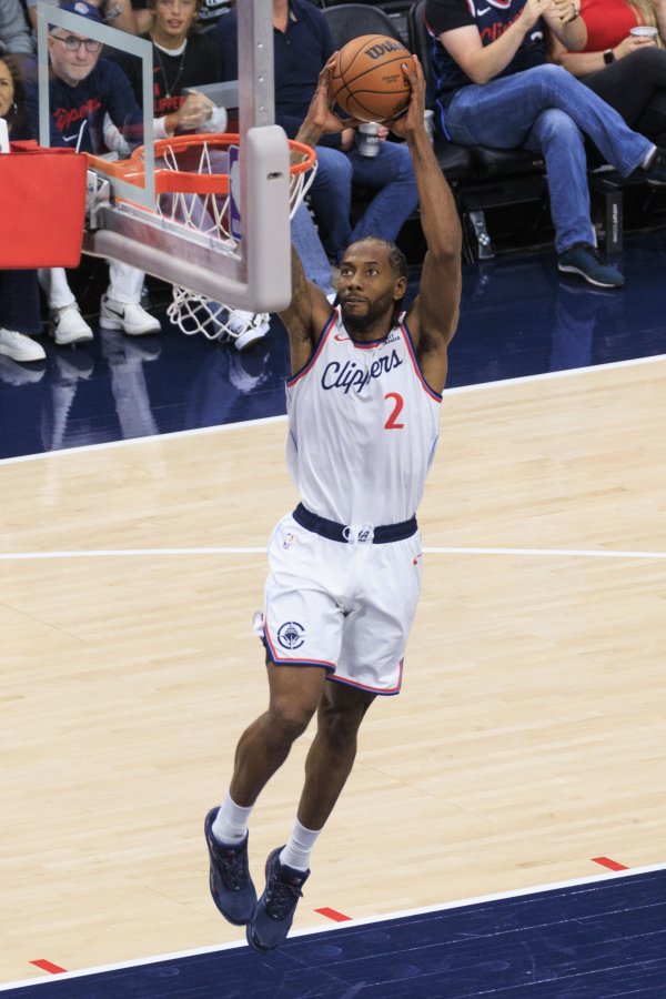 Trận mở màn là một thất bại thảm hại! Kawhi: Chủ yếu là do sai lầm. Jazz đã ghi được 43 điểm trong quý đầu tiên& và hàng thủ của chúng tôi đã không ổn định.