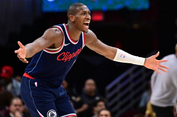 Lu: Vào cuối hiệp một, Dunn và Collins đã mang lại năng lượng, đặc biệt là ở khâu phòng ngự.