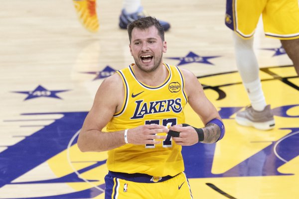 Phóng viên đội: Lakers lạc quan thời gian hồi phục của Doncic sẽ không vượt quá thời gian dự kiến ​​ban đầu