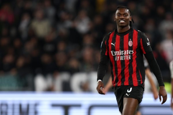 Sky Ý dự đoán đội hình xuất phát Milan vs Roma: Leo đá cặp Nkunku, Dybala đá cặp Sule