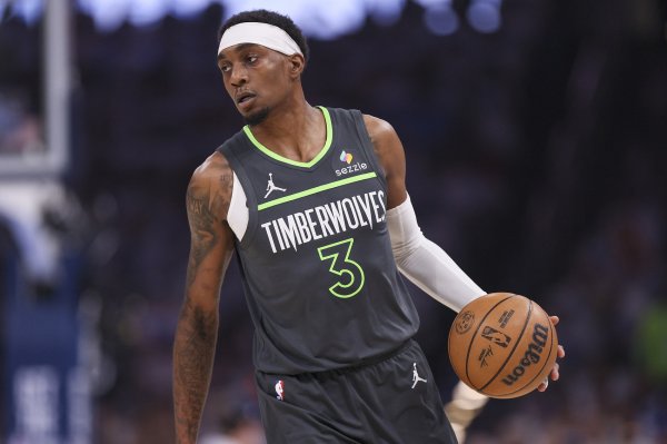 Maidan nói về việc Huazi ăn mừng trước khi anh ấy sút: Mỗi khi tôi nghĩ anh ấy sẽ ghi bàn, có lẽ tôi nên chộp lấy pha phản công.